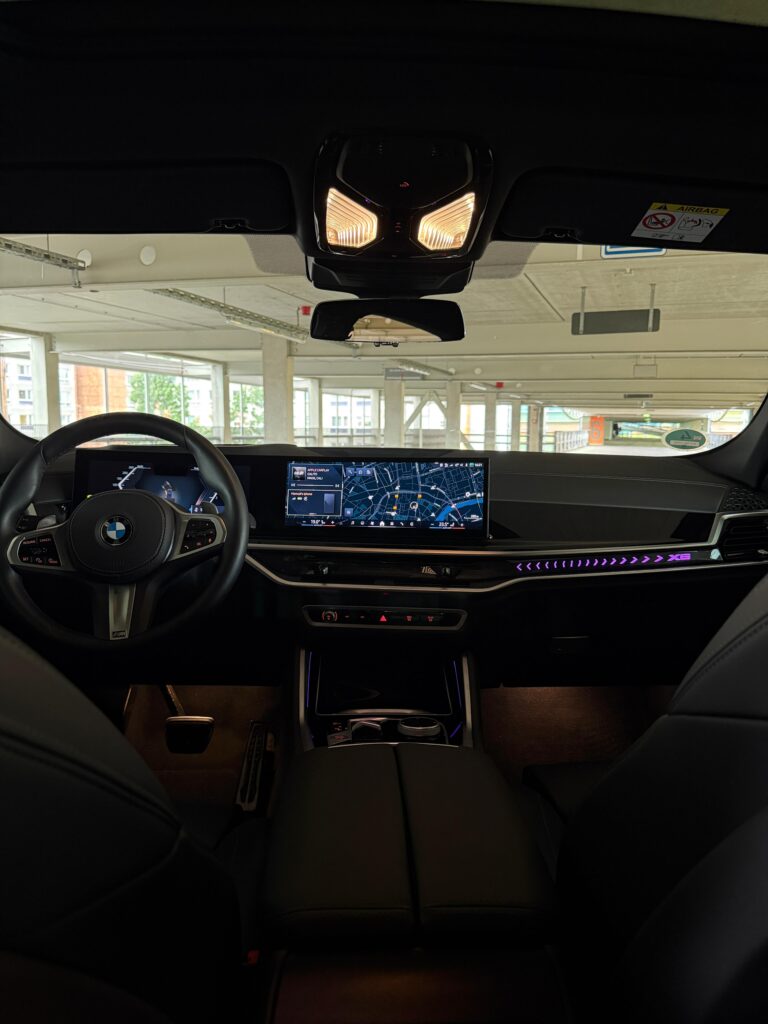 BMW X6 Innenansicht von der Konsole